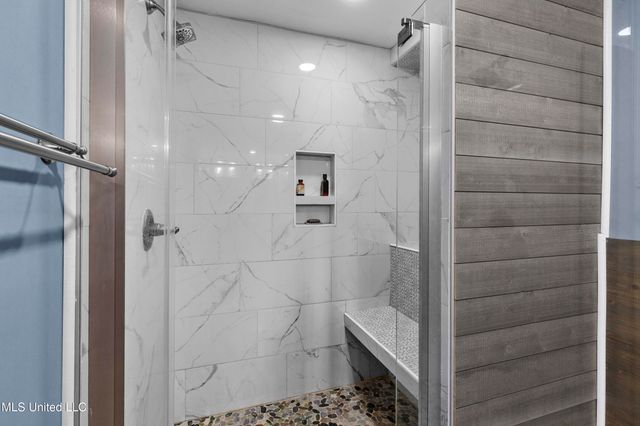 102 Creekwood Drive, Flowood, MS 39232