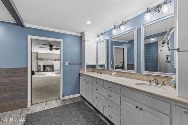 102 Creekwood Drive, Flowood, MS 39232