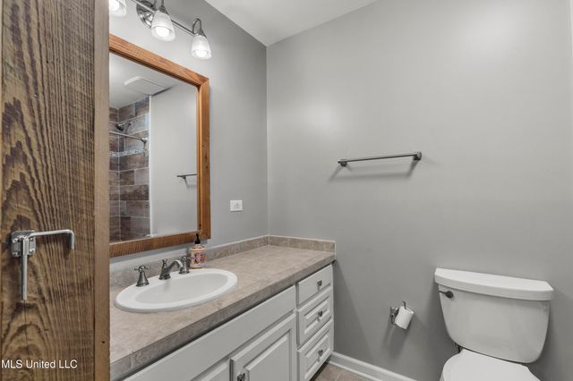 102 Creekwood Drive, Flowood, MS 39232