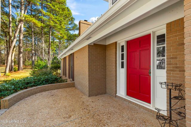 102 Creekwood Drive, Flowood, MS 39232