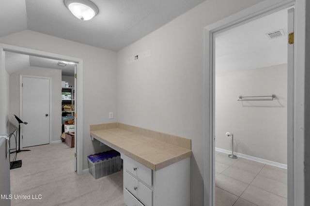 102 Creekwood Drive, Flowood, MS 39232