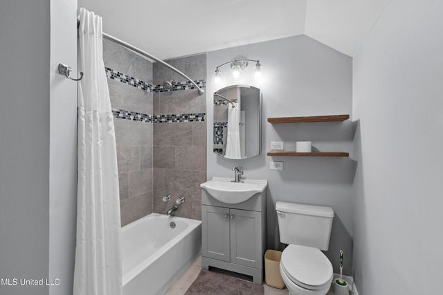 102 Creekwood Drive, Flowood, MS 39232