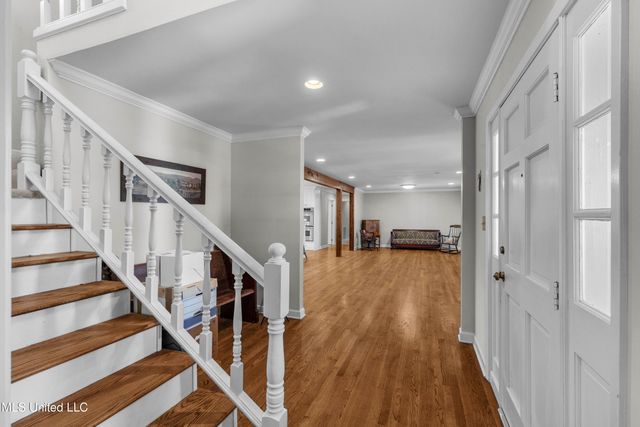 102 Creekwood Drive, Flowood, MS 39232