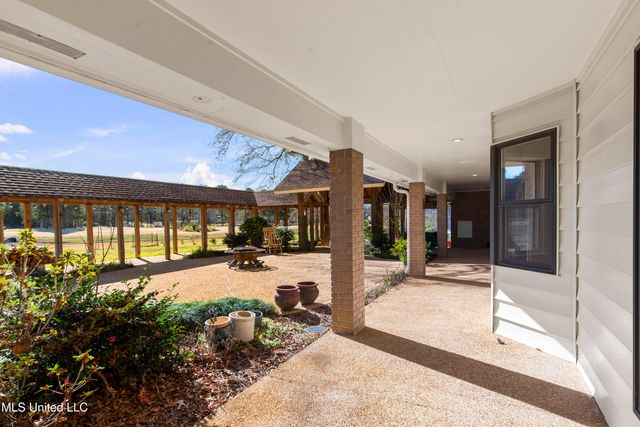 102 Creekwood Drive, Flowood, MS 39232