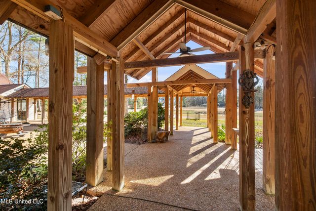 102 Creekwood Drive, Flowood, MS 39232