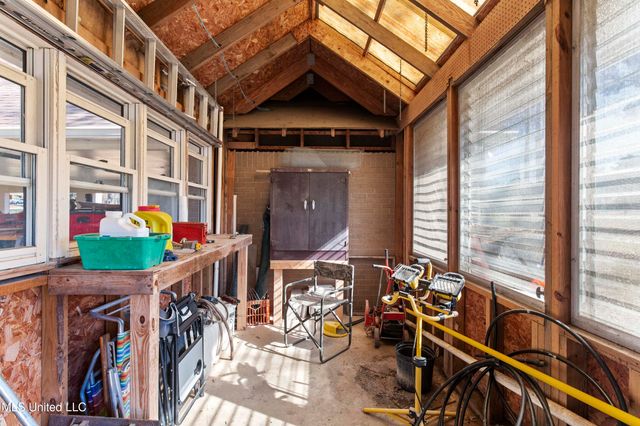 102 Creekwood Drive, Flowood, MS 39232