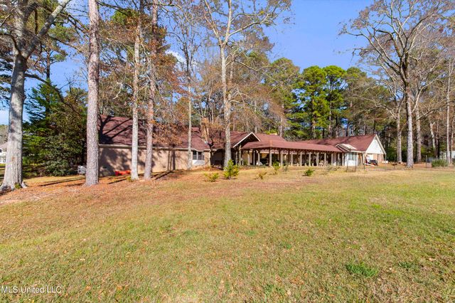 102 Creekwood Drive, Flowood, MS 39232