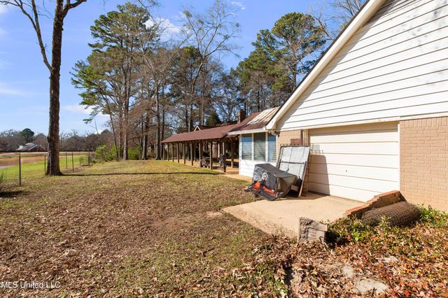 102 Creekwood Drive, Flowood, MS 39232