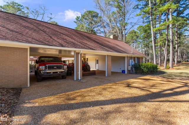 102 Creekwood Drive, Flowood, MS 39232