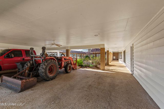 102 Creekwood Drive, Flowood, MS 39232