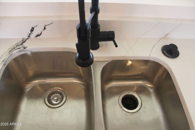 6370 S Jaxel Road, Hereford, AZ 85615