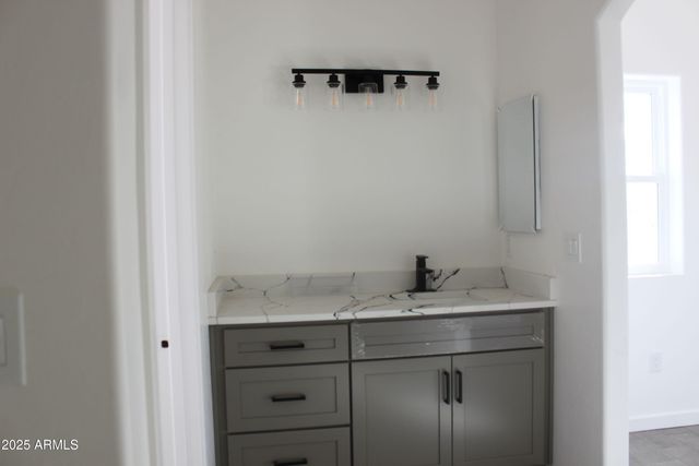 6370 S Jaxel Road, Hereford, AZ 85615