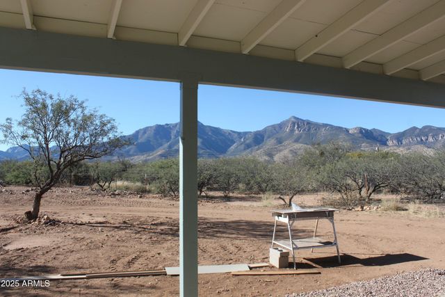 6370 S Jaxel Road, Hereford, AZ 85615