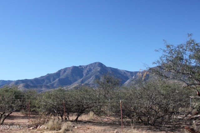 6370 S Jaxel Road, Hereford, AZ 85615