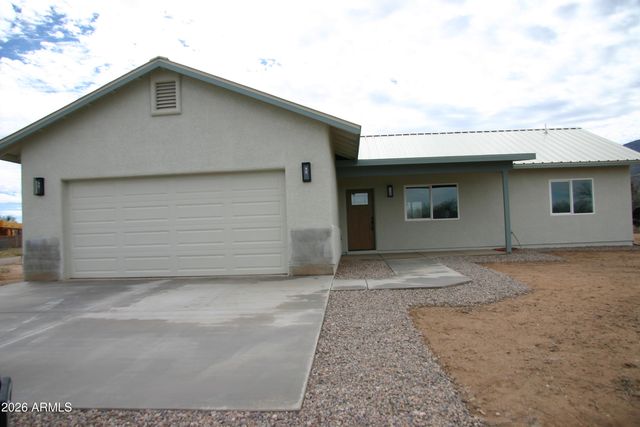 6370 S Jaxel Road, Hereford, AZ 85615