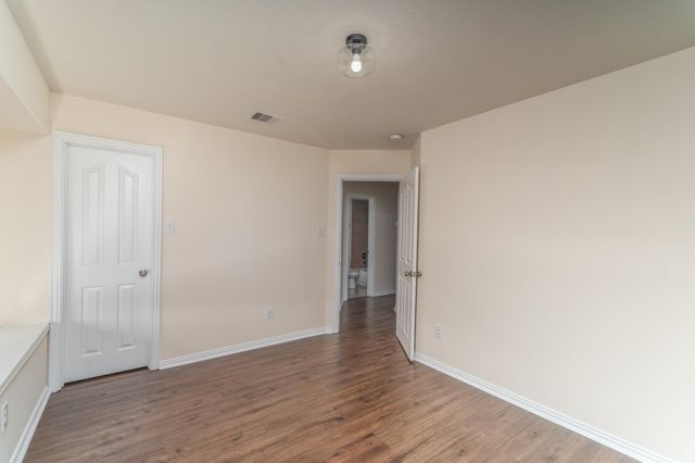 2318 Perkins Crossing Drive, Conroe, TX 77304