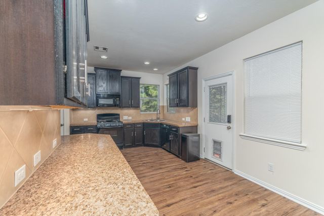 2318 Perkins Crossing Drive, Conroe, TX 77304