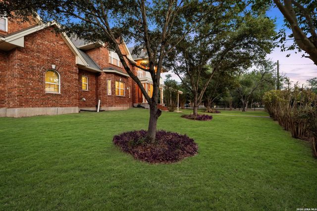 6519 Kings Crown W, San Antonio, TX 78233