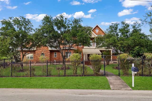6519 Kings Crown W, San Antonio, TX 78233