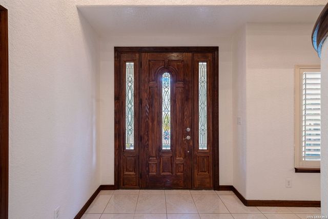 6519 Kings Crown W, San Antonio, TX 78233