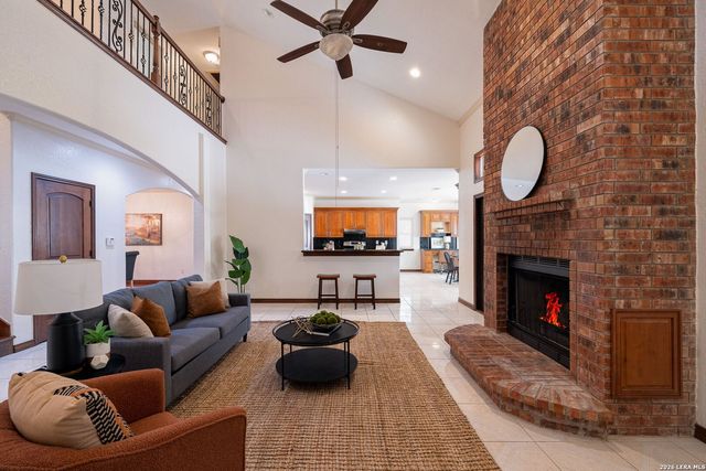6519 Kings Crown W, San Antonio, TX 78233