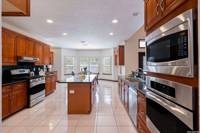 6519 Kings Crown W, San Antonio, TX 78233