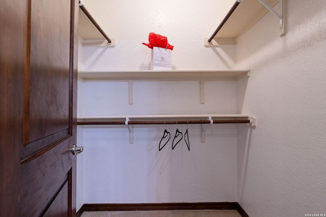 6519 Kings Crown W, San Antonio, TX 78233
