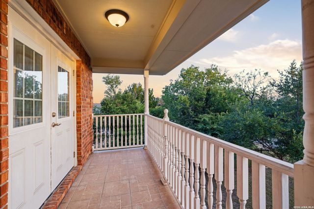6519 Kings Crown W, San Antonio, TX 78233