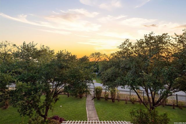 6519 Kings Crown W, San Antonio, TX 78233