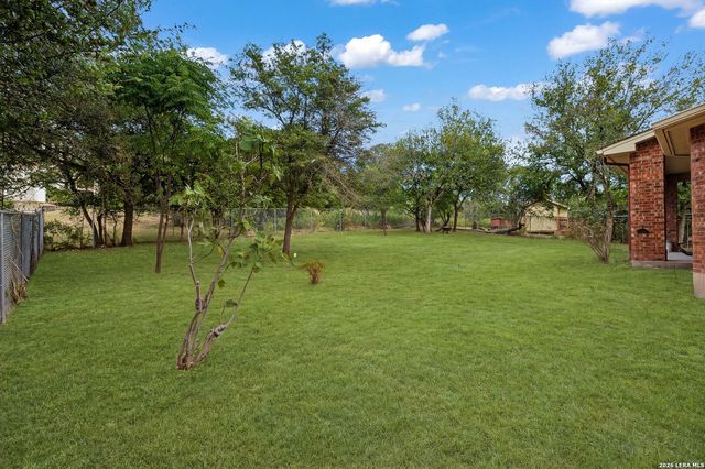 6519 Kings Crown W, San Antonio, TX 78233