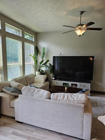 7 Aventura Place, Spring, TX 77389