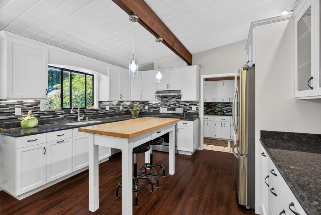 Image 15 of property listing at 14585 W Park Avenue, Boulder Creek, CA 95006