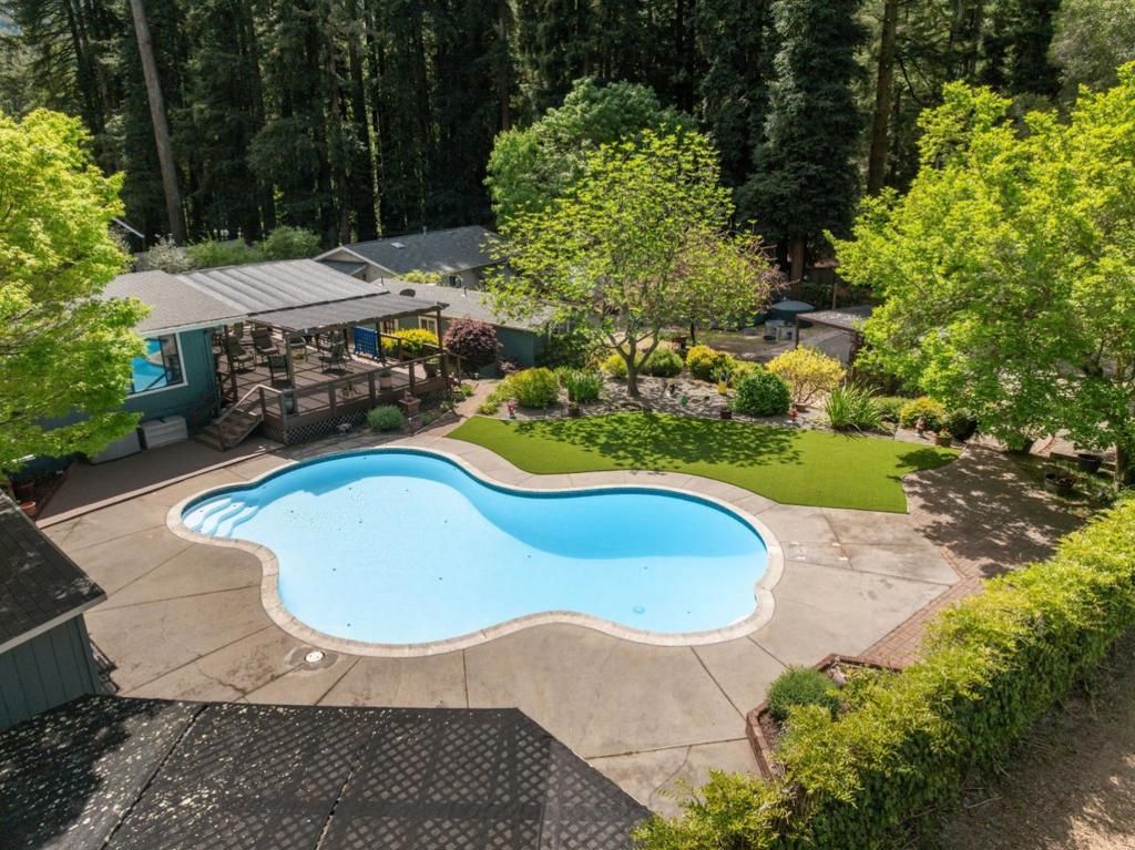 Image 2 of property listing at 14585 W Park Avenue, Boulder Creek, CA 95006