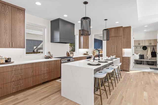 4425 Zenith Avenue S, Minneapolis, MN 55410