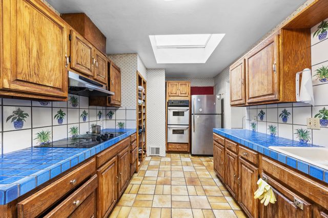 1012 Contra Costa Dr, El Cerrito, CA 94530