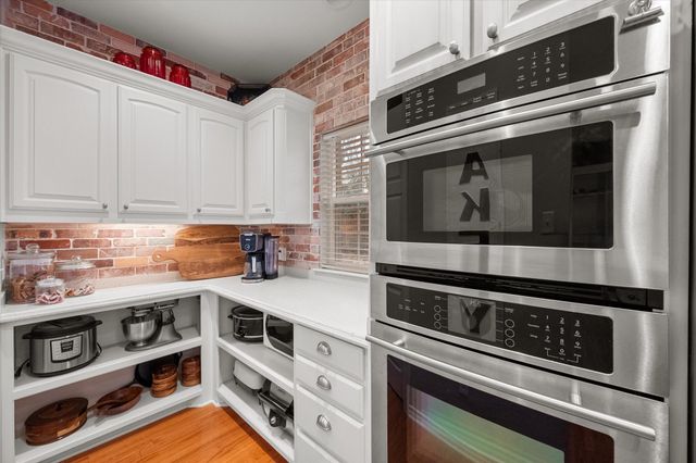 721 Willow Creek Circle, Corsicana, TX 75110