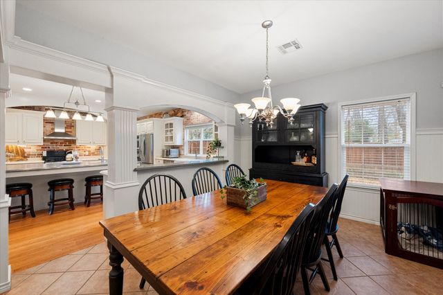 721 Willow Creek Circle, Corsicana, TX 75110