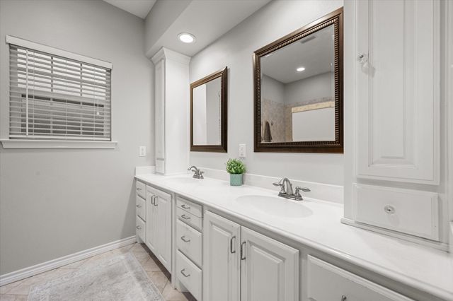 721 Willow Creek Circle, Corsicana, TX 75110