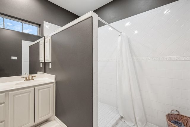 721 Willow Creek Circle, Corsicana, TX 75110