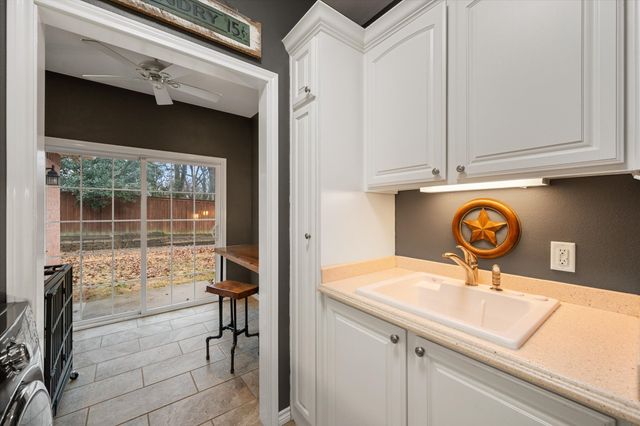 721 Willow Creek Circle, Corsicana, TX 75110