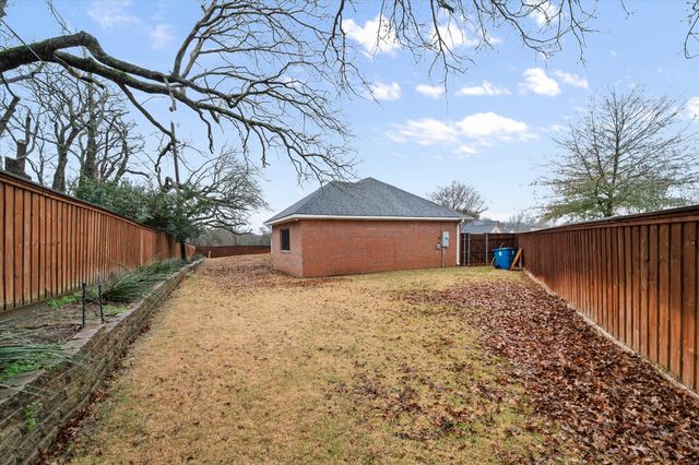 721 Willow Creek Circle, Corsicana, TX 75110