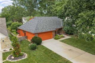 204 NW Cypress Street, Lee's Summit, MO 64064