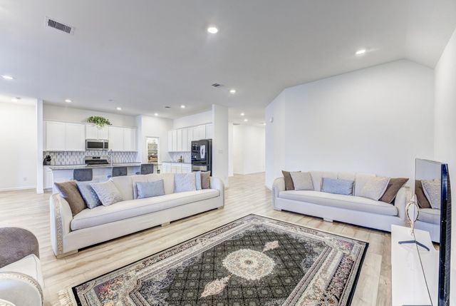 2510 Olivine Stone Drive, Richmond, TX 77469