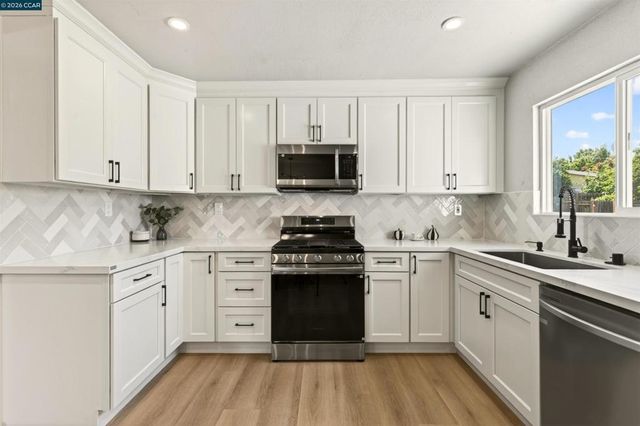 58 Coronado Ct, Pittsburg, CA 94565