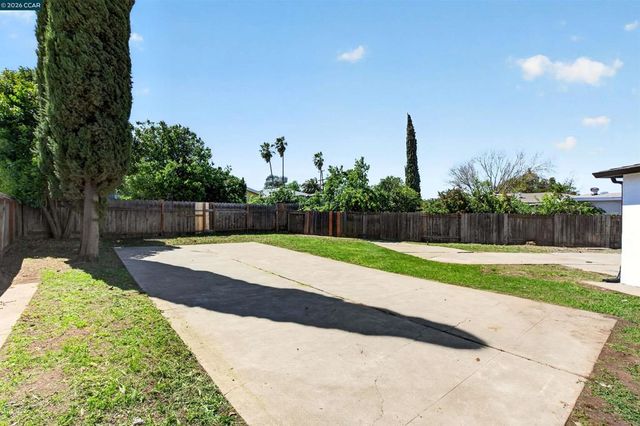 58 Coronado Ct, Pittsburg, CA 94565