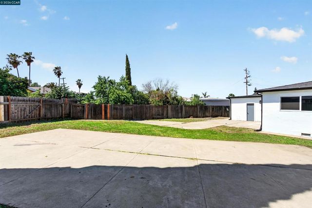 58 Coronado Ct, Pittsburg, CA 94565