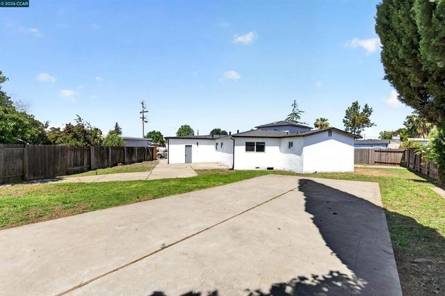 58 Coronado Ct, Pittsburg, CA 94565