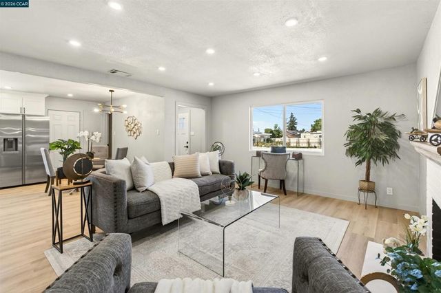 58 Coronado Ct, Pittsburg, CA 94565