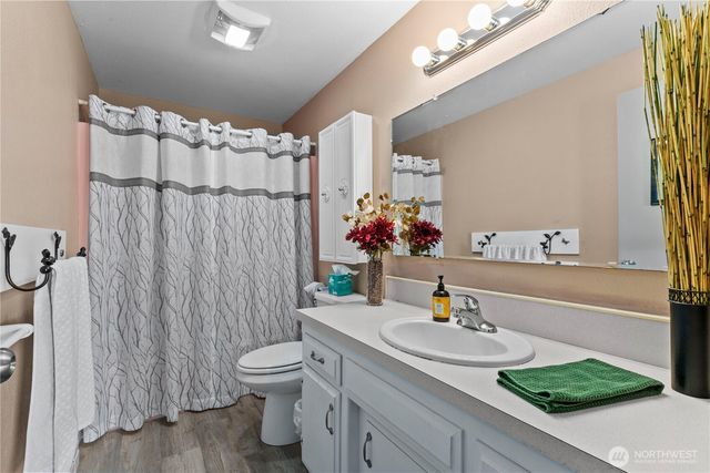 1611 E Street, Lynden, WA 98264