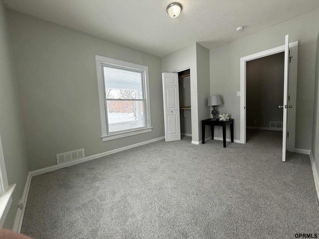 1446 S 11 Street, Lincoln, NE 68502